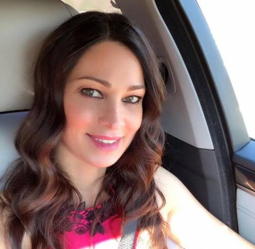 Manuela Arcuri confessa: "Ho fatto ricorso alla chirurgia estetica"